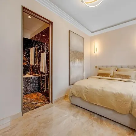Appartement Ultra Luxe Champs Elysees